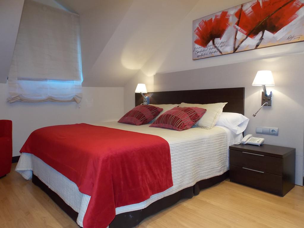 إل بويو دي جاكا Aparthotel Bubal المظهر الخارجي الصورة
